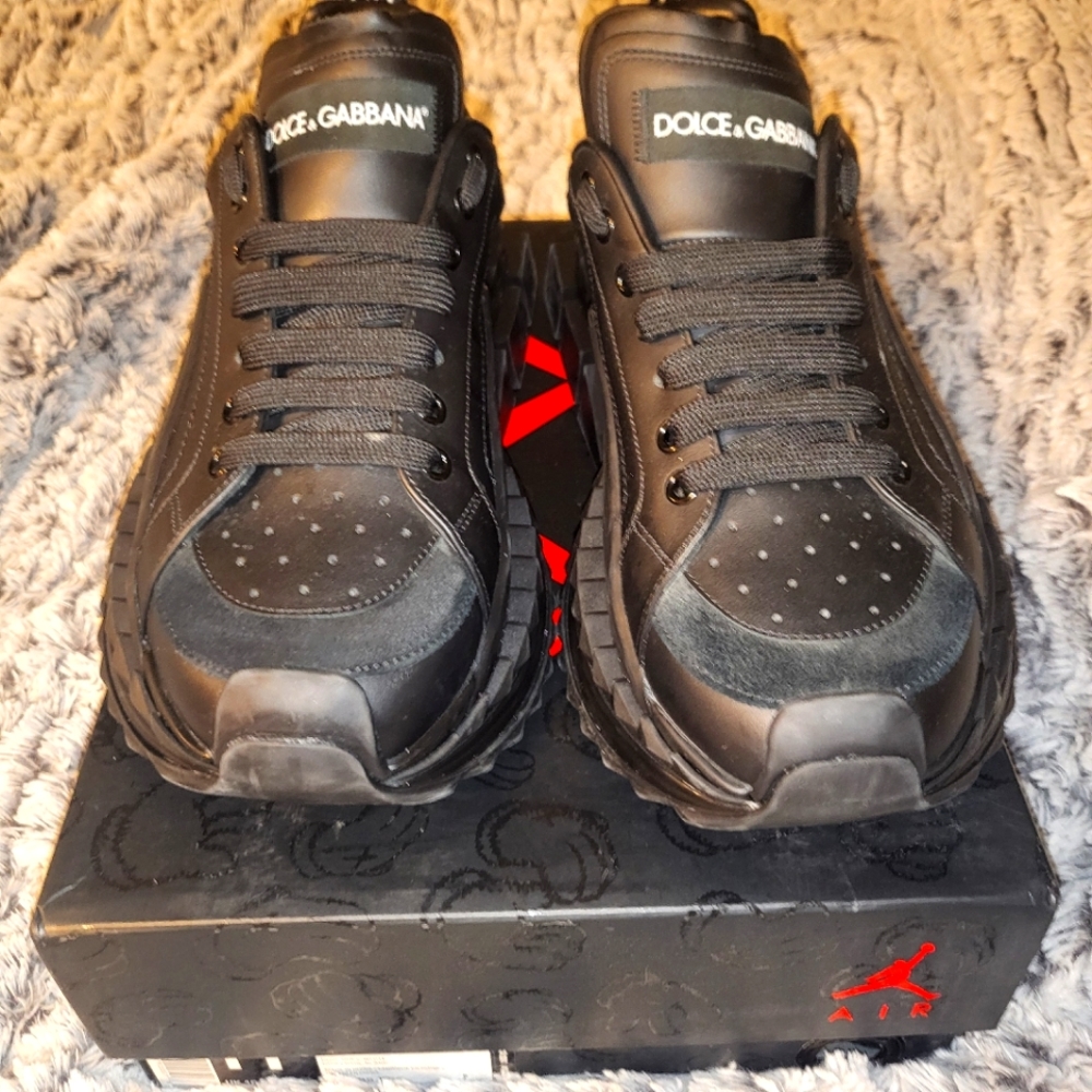 Dolce and Gabbana size 42.5 eu Black